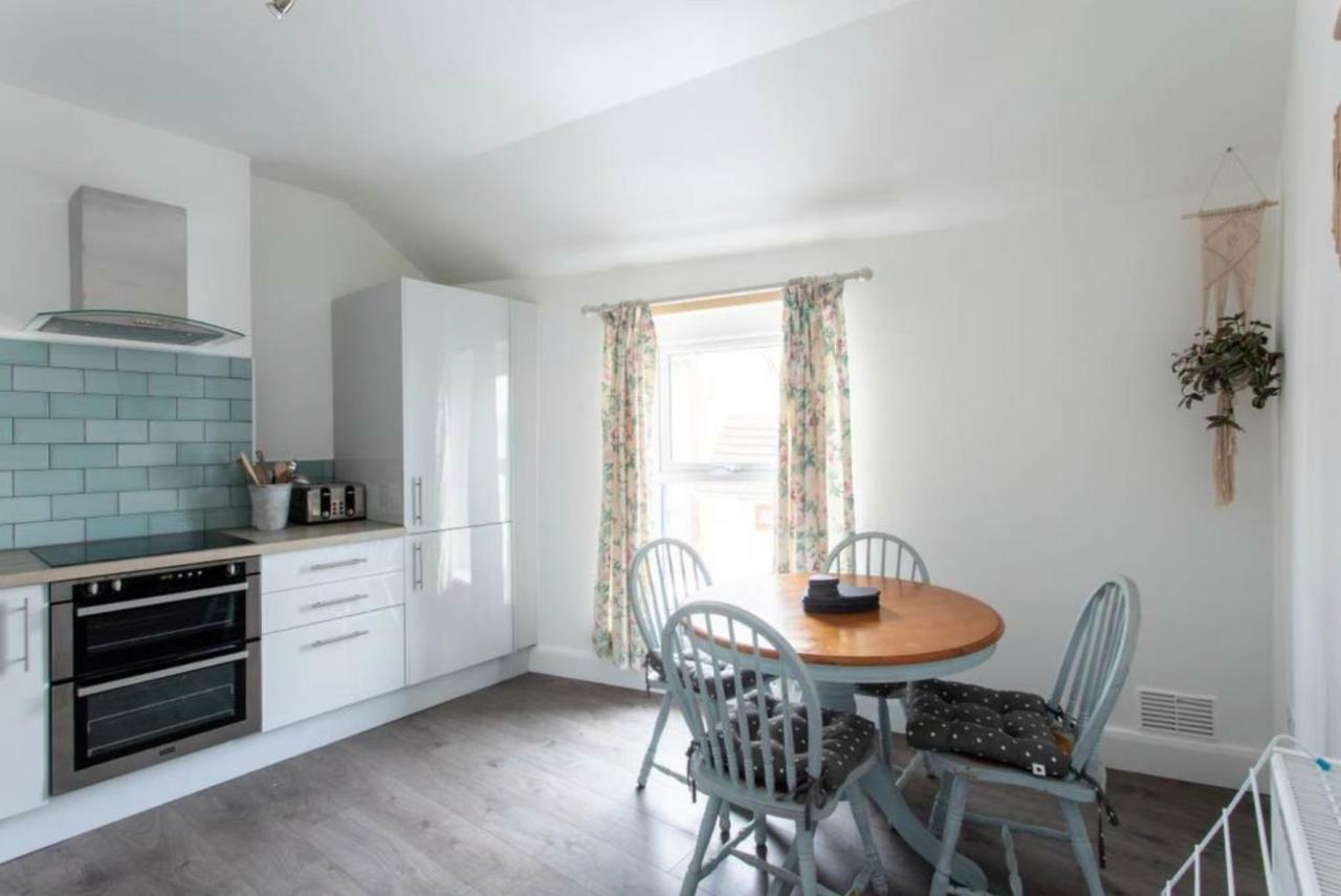 Beautiful Two Bed Mumbles Flat - With Parking Space Eksteriør billede